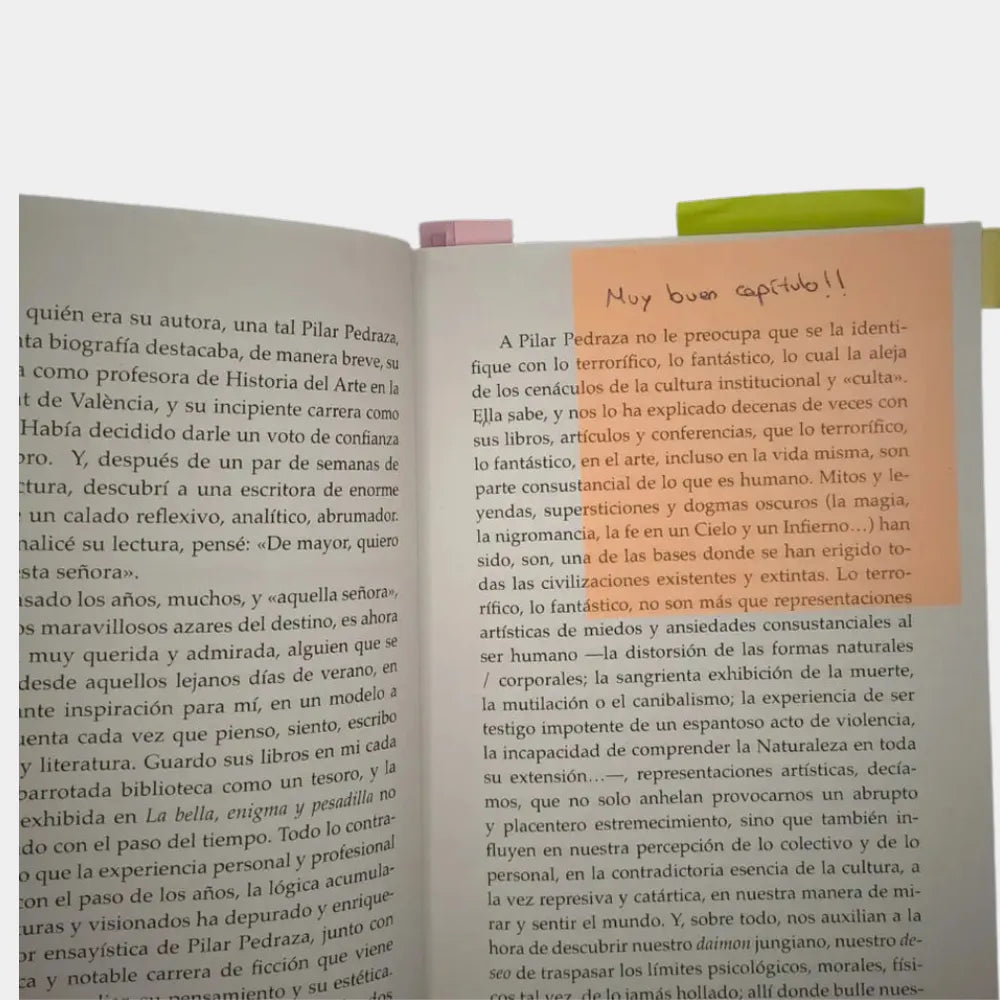 Notas adhesivas translúcidas